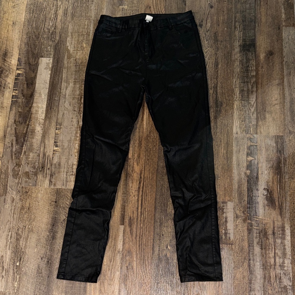 Classic Black Women’s Jeans